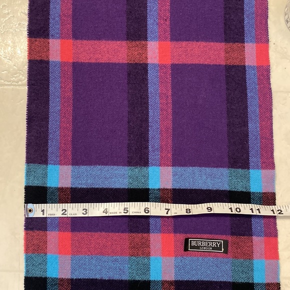 Burberry Purple Check Scarf! NEW Condition! Flawless! 70” x - Picture 5 of 5